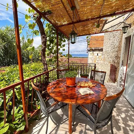 Holiday Home Skala With Hot Tub & Kala With Terrace Pitve Exterior photo
